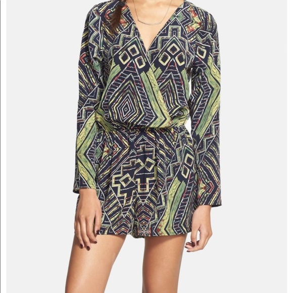 One Clothing Long Sleeve Surplice Romper size L - Picture 2 of 5